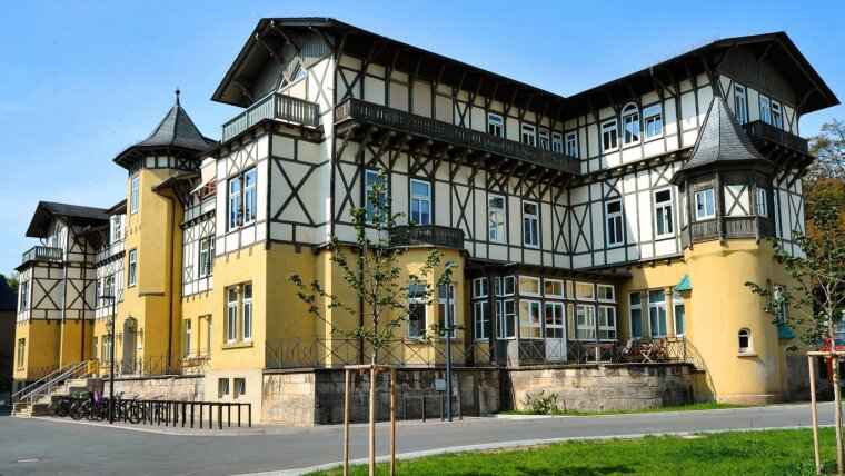 Foto des Instituts für Psychologie der Friedrich-Schiller-Universität Jena am Steiger 3, Haus 1