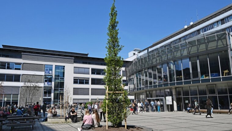 Ernst-Abbe-Platz